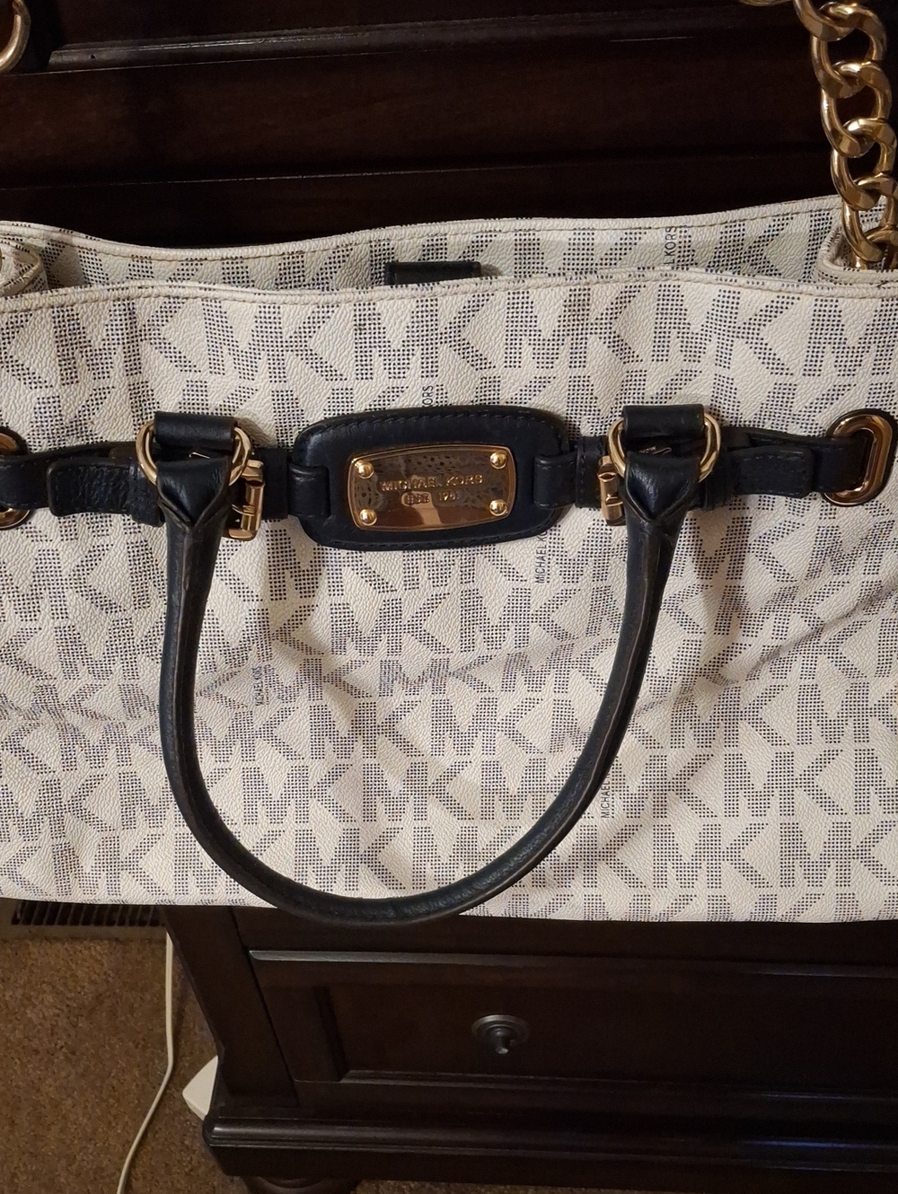 Michael Kors Jet Set Item Medium Pocket Tote Vanilla MK Signature White & Black